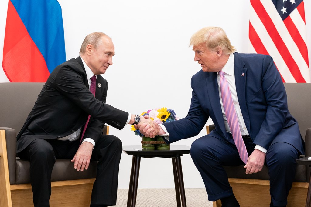 Spitzenpolitiker: Putin und Trump am bekanntesten